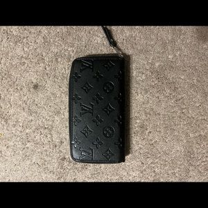 Black Louis Vuitton wristlet